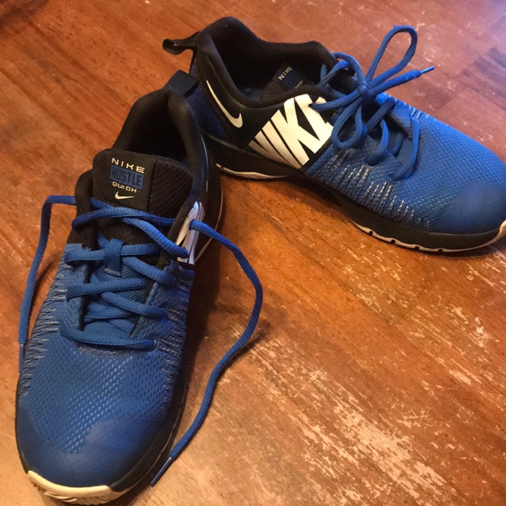 Nike Hustle Quick Basketball shoes